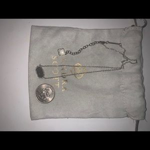 Kendra Scott necklace